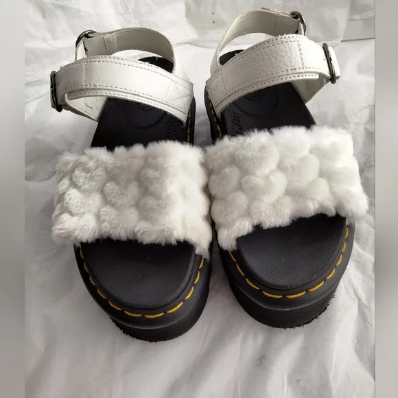 Dr. Martens Voss Quad Fluffy size 8L - Picture 3 of 16